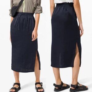 Lululemon Women's Glide Away Slip Skirt Dark Navy Blue Breathable Size 10 RARE